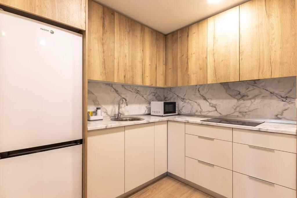 Ferienwohnung El Toison 12 Parking Gratis-6 Pax Centro Historico Bilbao Exterior foto